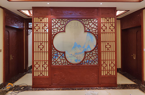中堂镇会所室内装修中式仿古实木屏风隔断展示